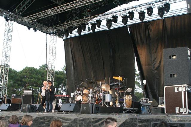 Eté 2008, Capbreton : sur la grande scène avec Monique Giroux, de Radio Canada Eté 2008, Capbreton : sur la grande scène avec Monique Giroux, de Radio Canada
